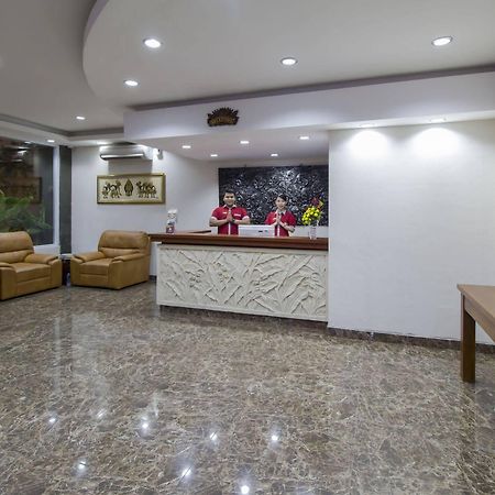 Grand Puri Saron Hotel Malioboro Jogjakarta Buitenkant foto
